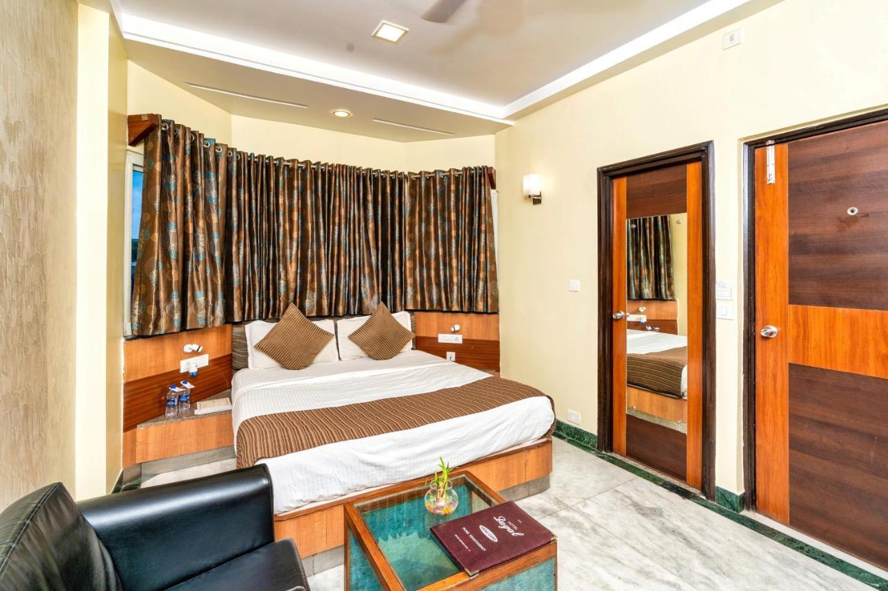 Hotel Dayal Udaipur Bagian luar foto
