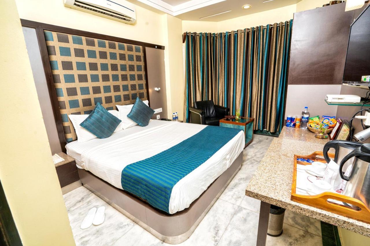 Hotel Dayal Udaipur Bagian luar foto