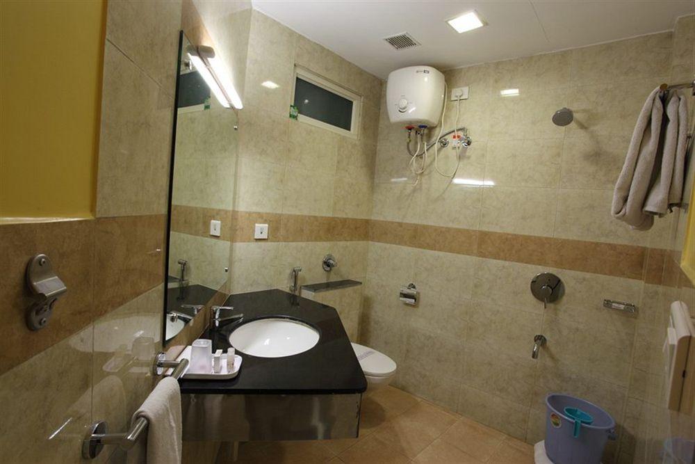 Hotel Dayal Udaipur Bagian luar foto
